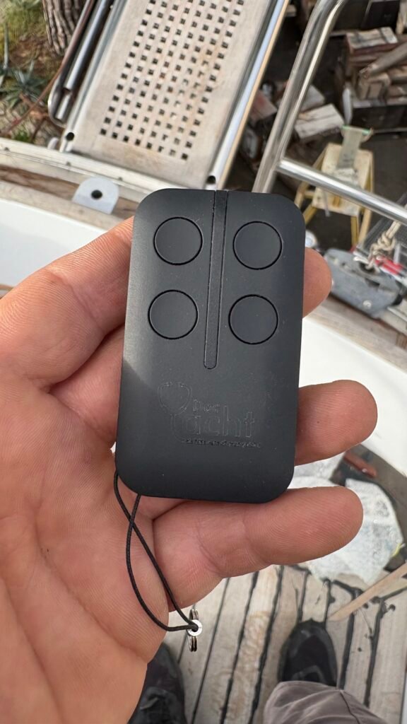 Comando passerella yacht durante verifica del sistema