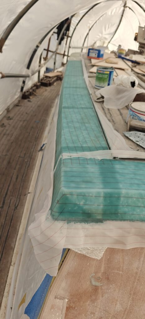 Lavorazione Doc Yacht durante un refit